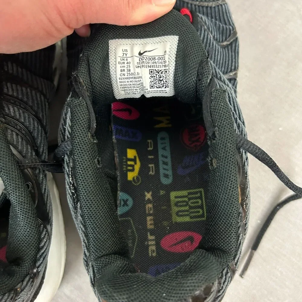Nike Air Max Shoes Youth 7Y Plus Evolution of Athletic Shoes Sneakers DD2008-001